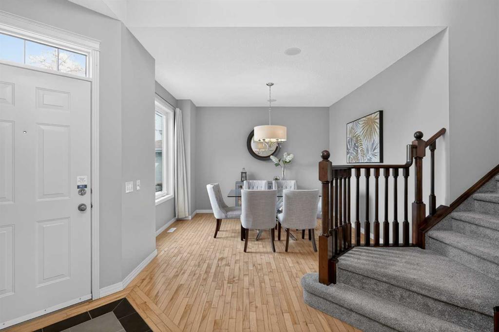 Picture for 125 Cranleigh Park SE
