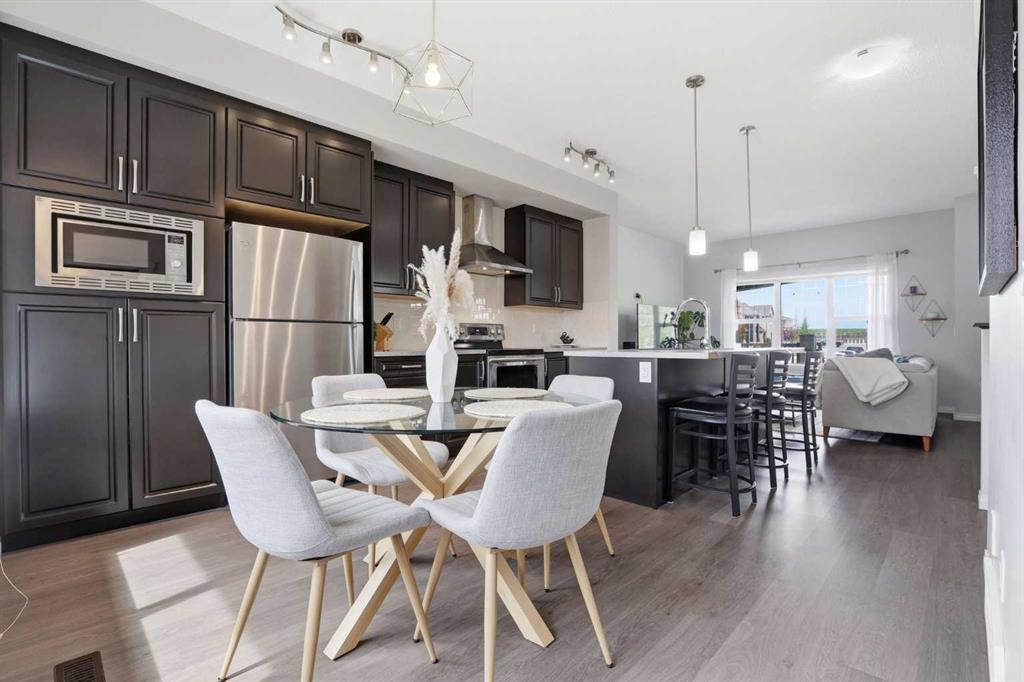 Picture for 632 Mahogany Boulevard SE