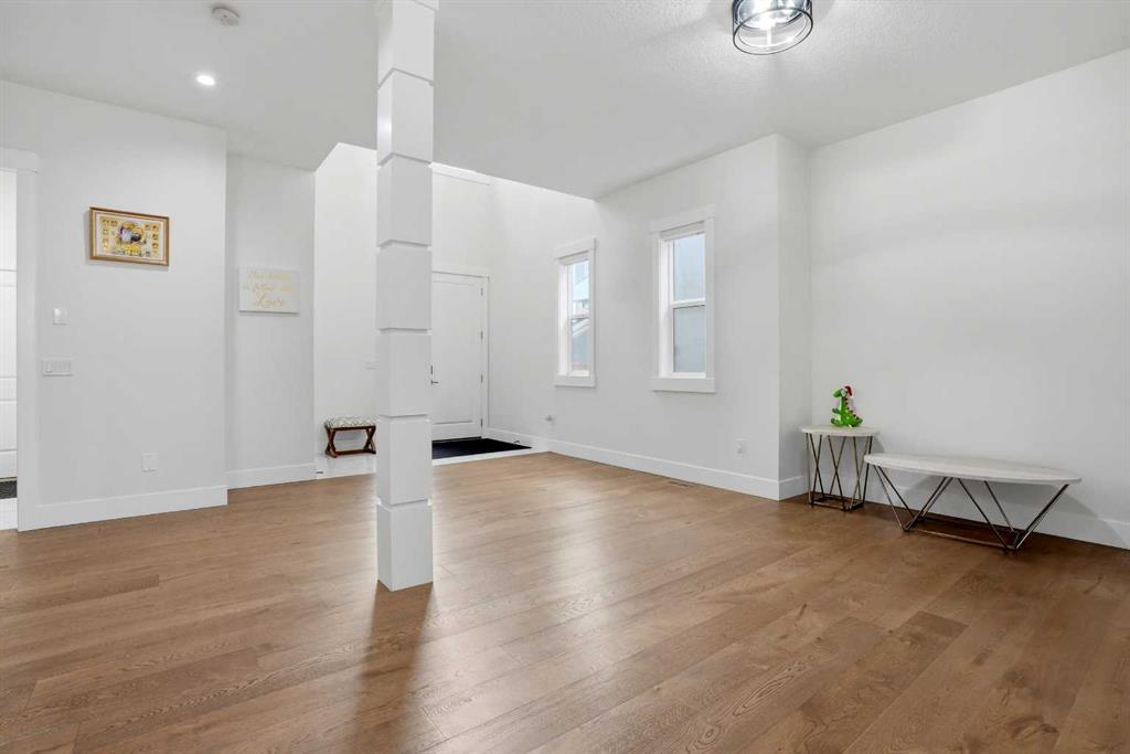 Picture for 166 Kinniburgh Crescent 