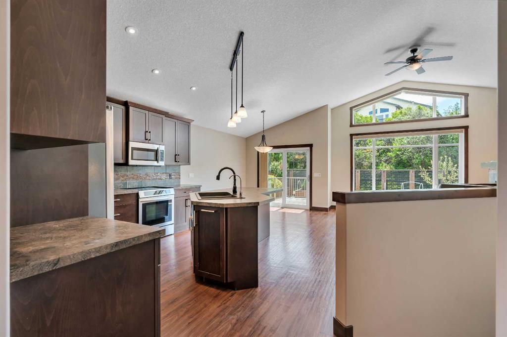 Picture for 289 Riverwood Crescent 