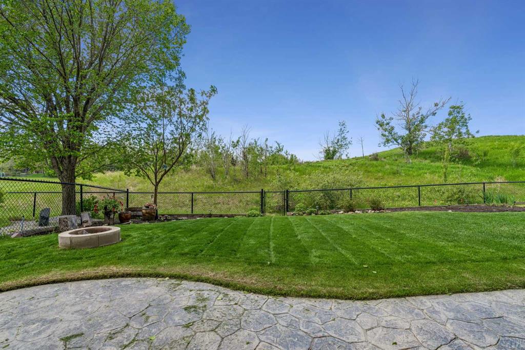 Picture for 127 Edgeridge Close NW