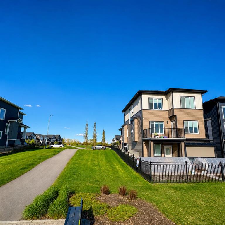 Picture for 51 Midgrove Drive SW