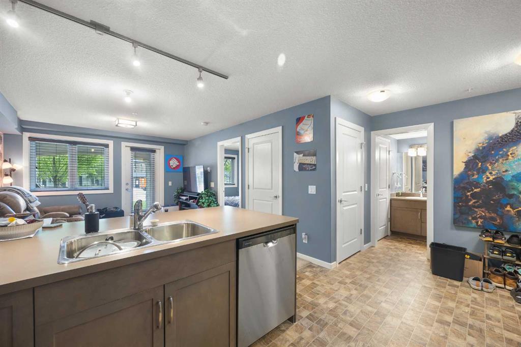 Picture for 3110, 402 Kincora Glen Road NW