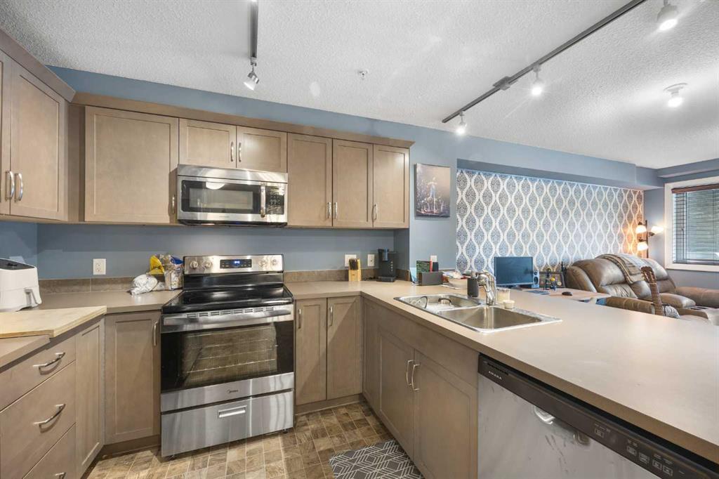 Picture for 3110, 402 Kincora Glen Road NW