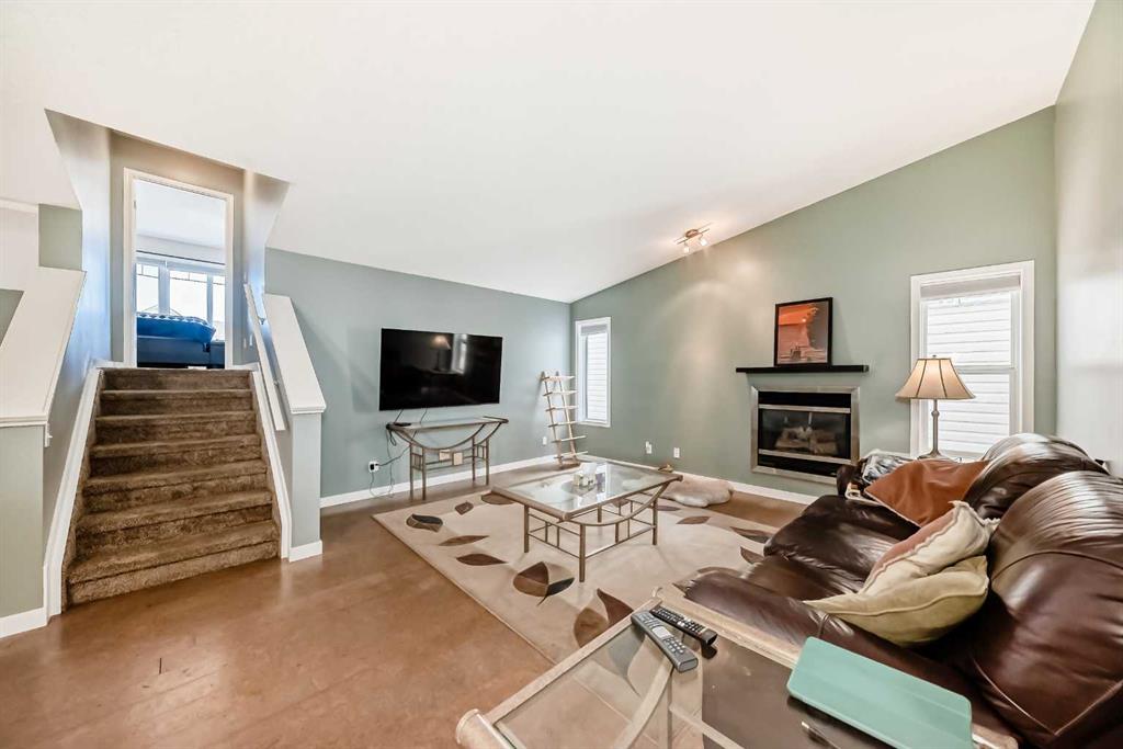 Picture for 26 Copperfield View SE https://www.cirrealty.ca/reb/creb/41/A2264641_13.jpg