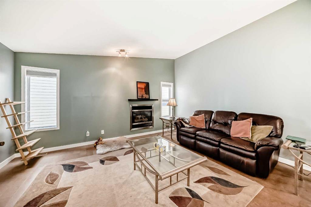 Picture for 26 Copperfield View SE https://www.cirrealty.ca/reb/creb/41/A2264641_14.jpg