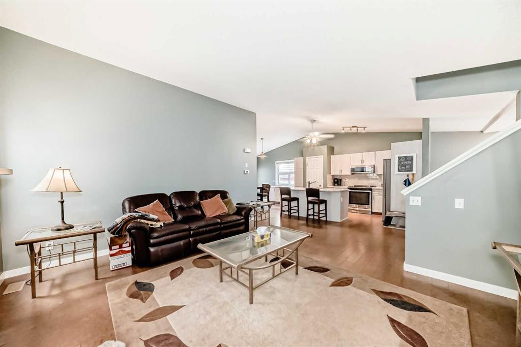 Picture for 26 Copperfield View SE https://www.cirrealty.ca/reb/creb/41/A2264641_15.jpg