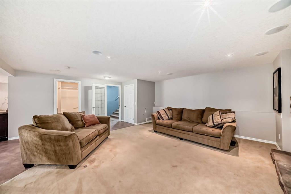 Picture for 26 Copperfield View SE https://www.cirrealty.ca/reb/creb/41/A2264641_29.jpg