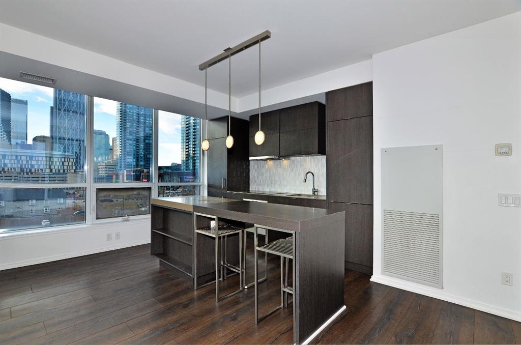 Picture for 426, 615 6 Avenue SE