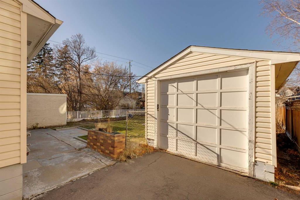 Picture for 519 34 Street NW