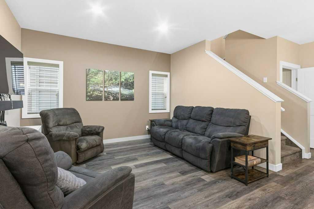 Picture for 32 Royal Birch Park NW