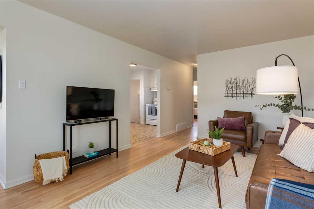 Picture for 126 &amp; 128 Winston Drive SW