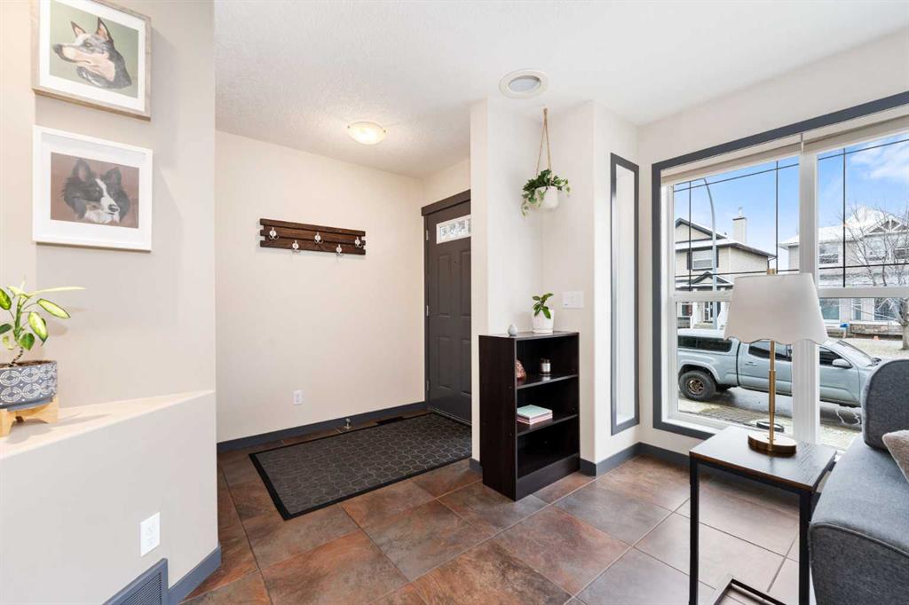 Picture for 44 Cranberry Way SE