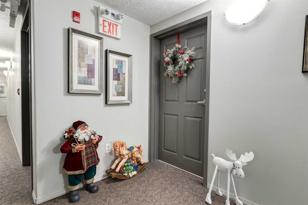 Picture for 406, 99 WESTVIEW Drive 