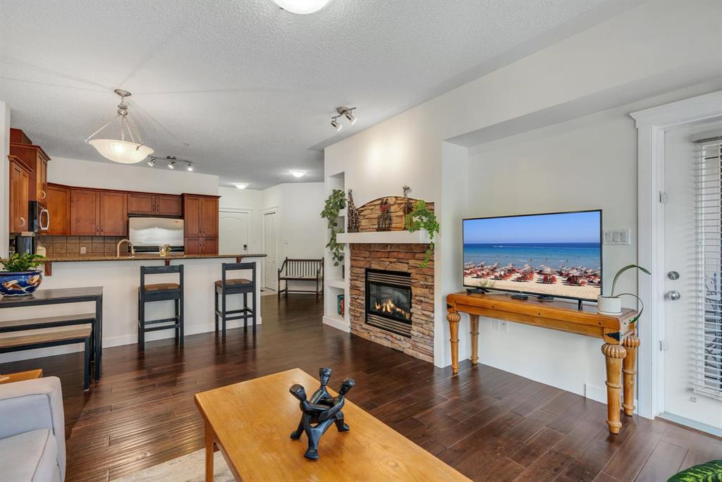 Picture for 202, 10 Discovery Ridge Close SW