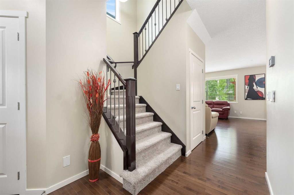 Picture for 72 Walden Heights SE