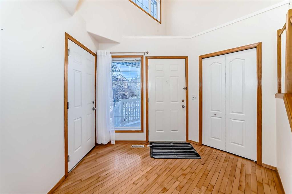 Picture for 17 Royal Birkdale Crescent NW