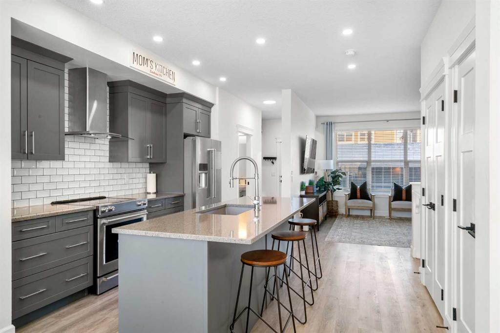 Picture for 950 Mahogany Boulevard SE