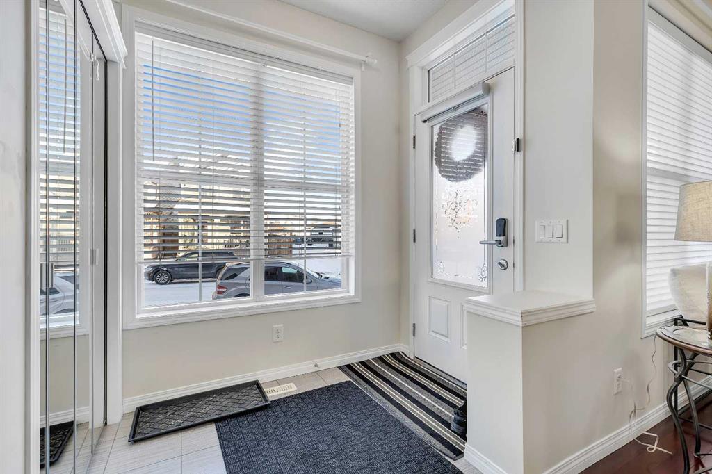 Picture for 10 Auburn Crest Green SE