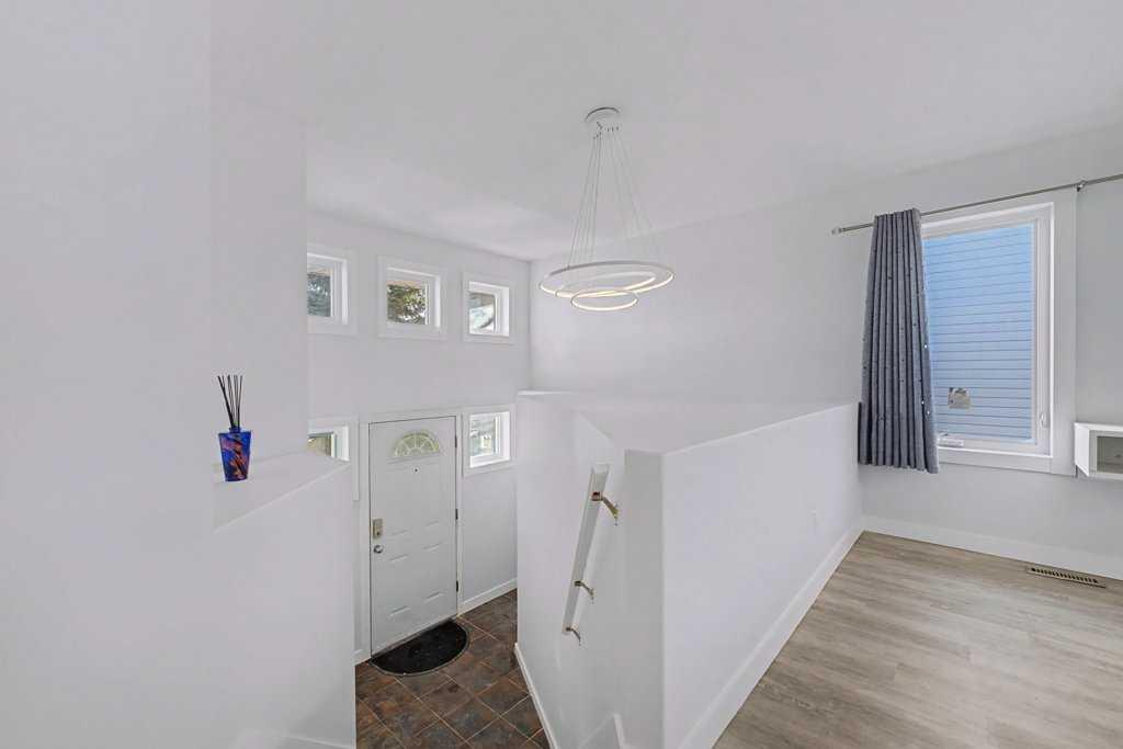 Picture for 267 Panamount Hill NW