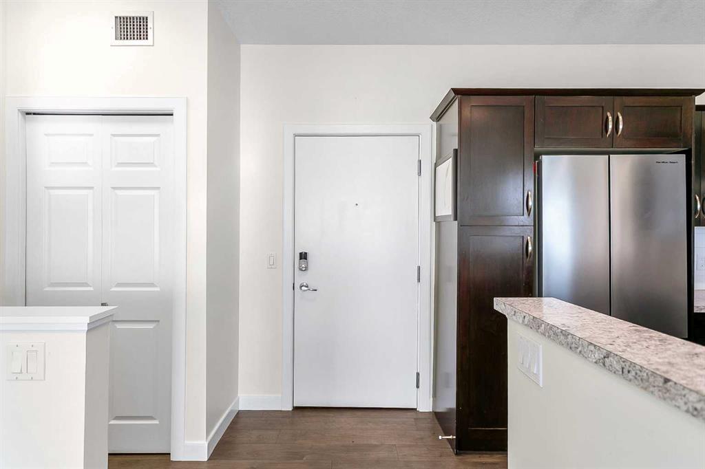 Picture for 102, 1414 17 Street SE