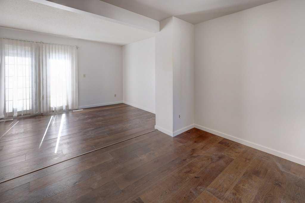 Picture for 33, 64 Whitnel Court NE