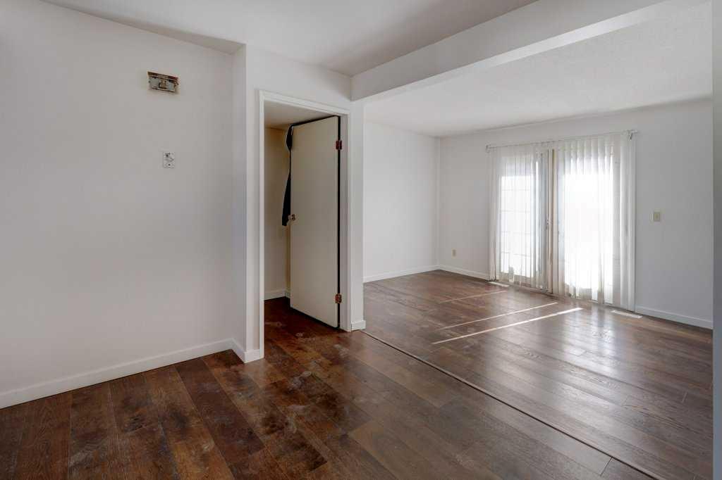 Picture for 33, 64 Whitnel Court NE