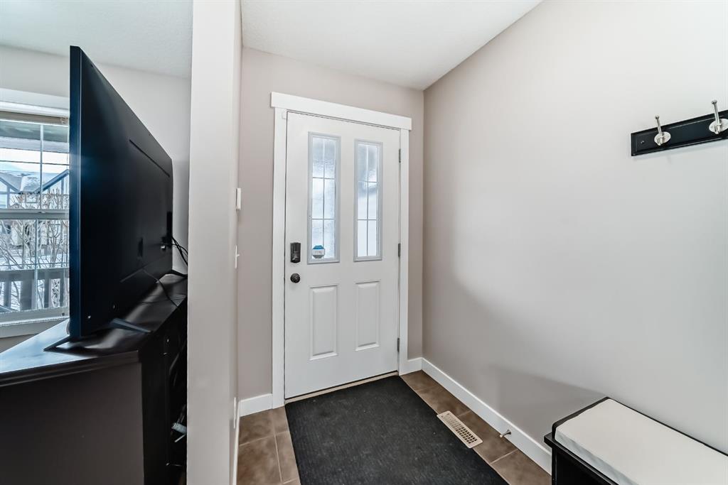 Picture for 36 Panora Way NW