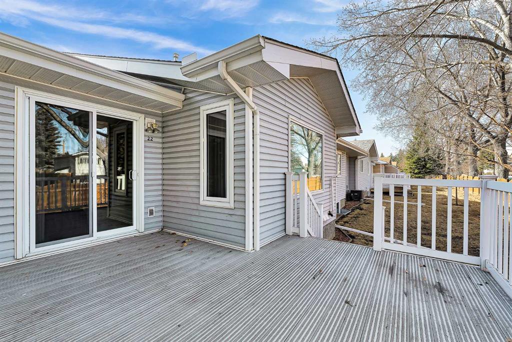 Picture for 22 Vandoos Gardens NW