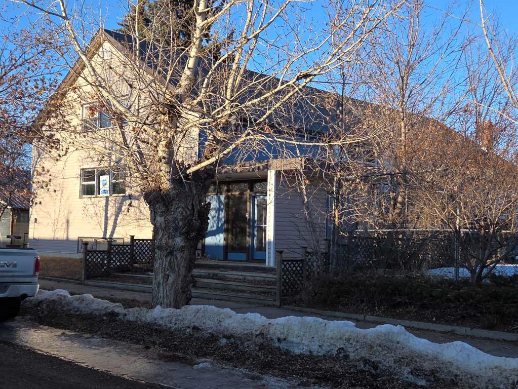 Picture for 204 Lay Vivian Avenue W