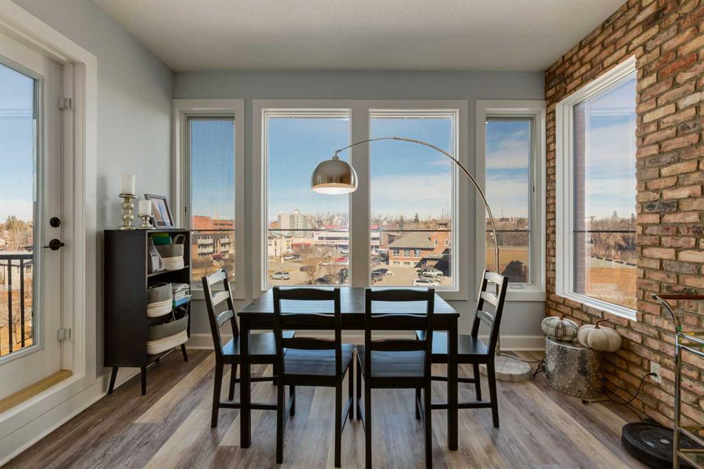 Picture for 413, 1321 Kensington Close NW