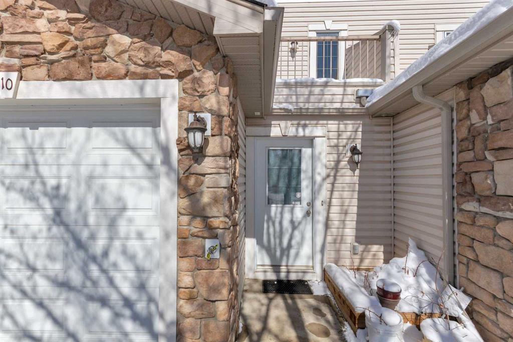 Picture for 10 West Cedar Rise SW