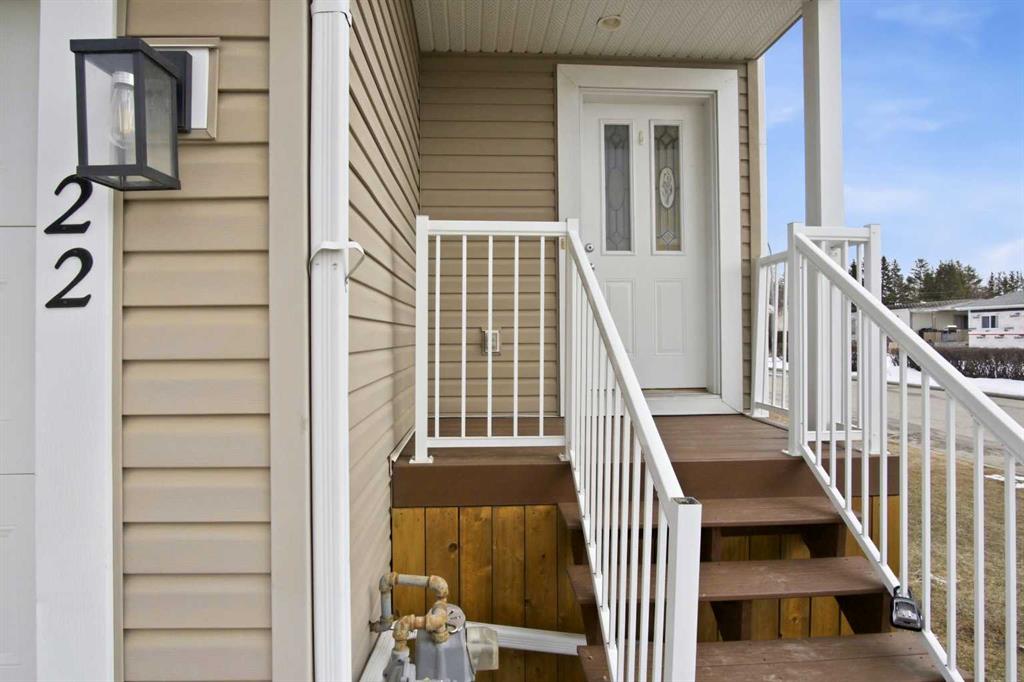 Picture for 22, 2002 22 Avenue 