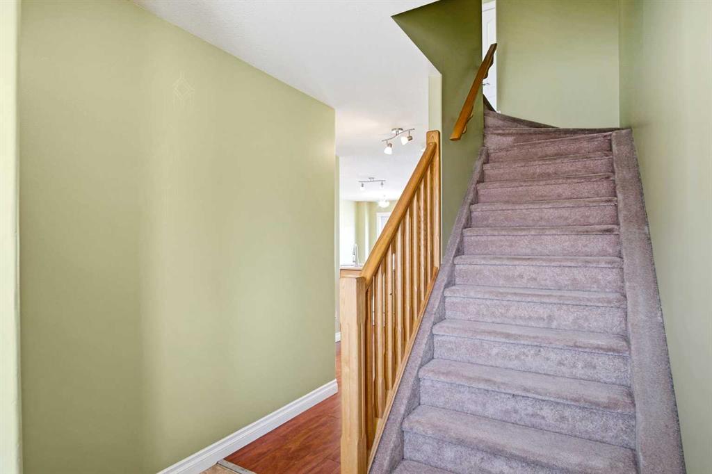 Picture for 22, 2002 22 Avenue 