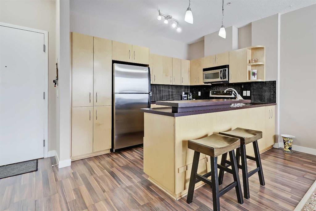 Picture for 226, 69 Springborough Court SW