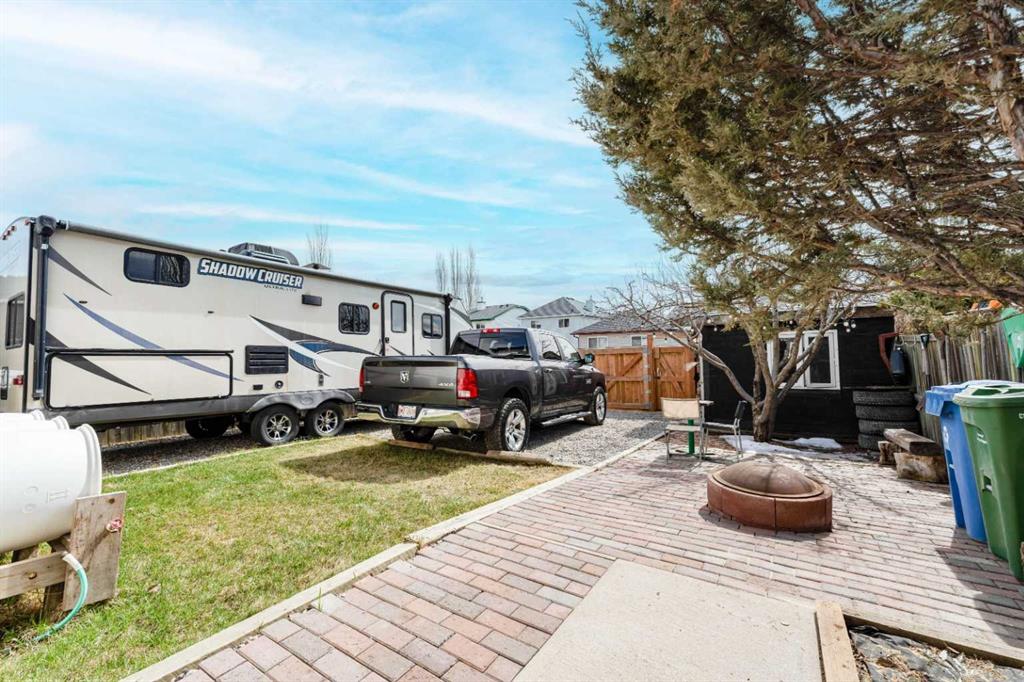 Picture for 472 Country Hills Drive NW