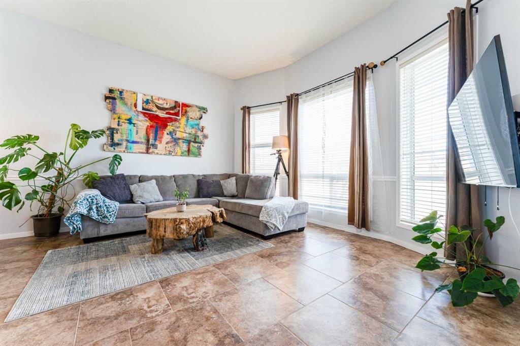 Picture for 472 Country Hills Drive NW