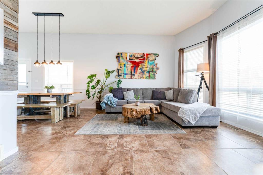 Picture for 472 Country Hills Drive NW