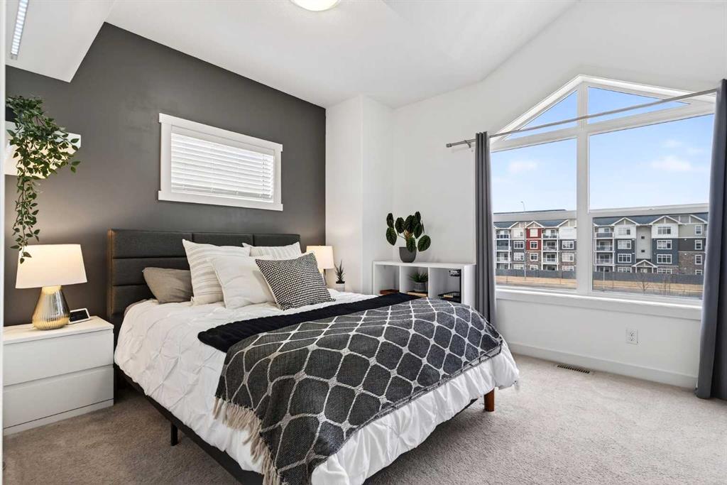 Picture for 404 Redstone View NE