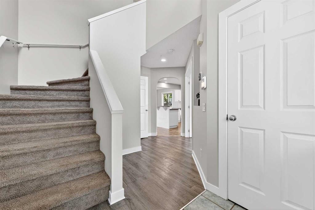 Picture for 988 Prestwick Circle SE