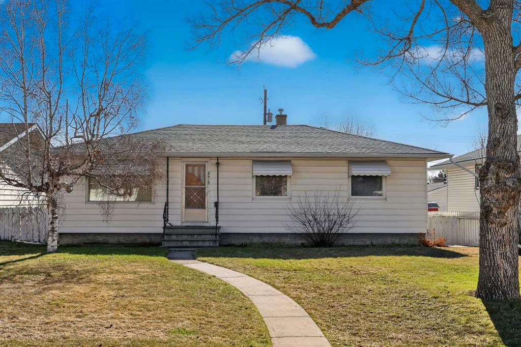 Picture for 2416 38 Street SW