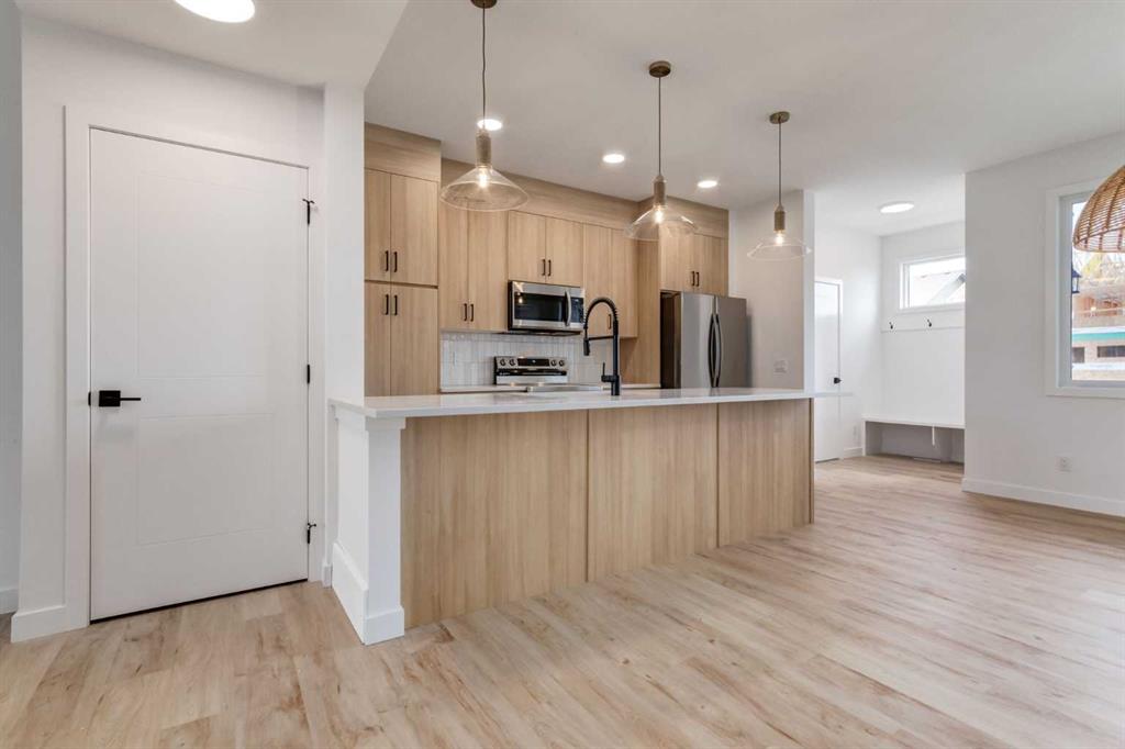Picture for 223 Sora Boulevard SE