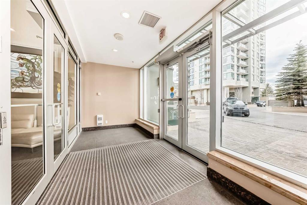 Picture for 1905, 99 Spruce Place SW