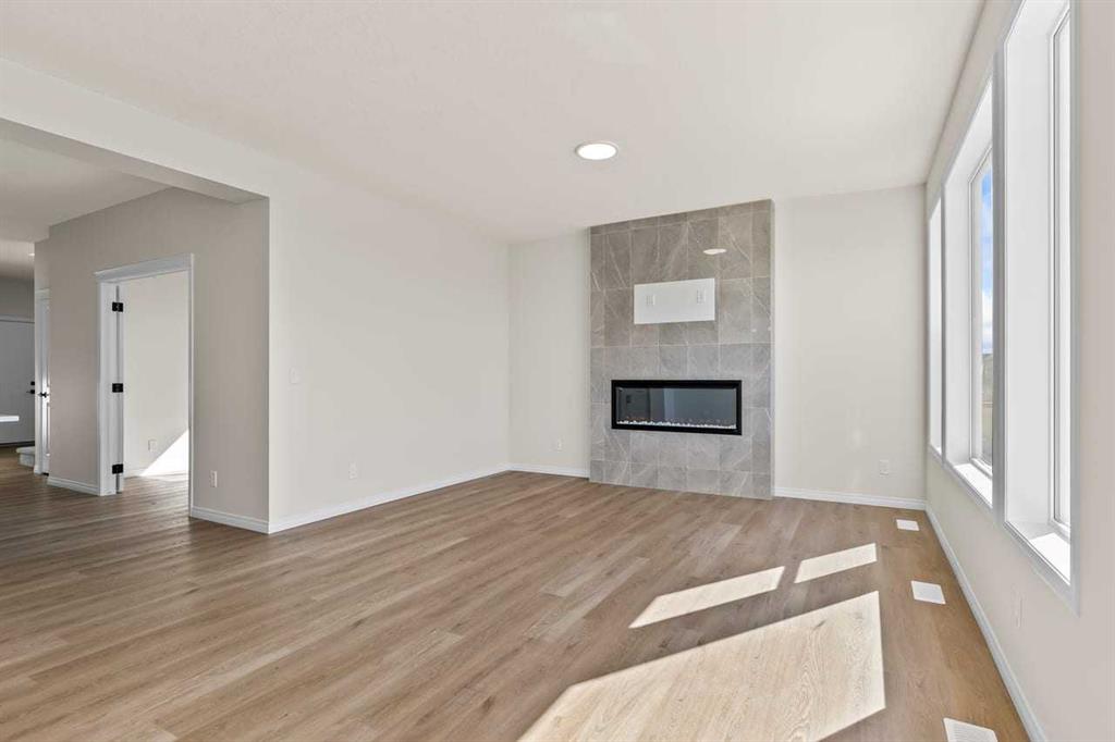 Picture for 127 Corner Glen Grove NE