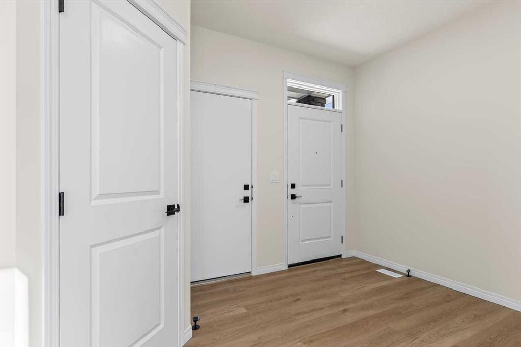 Picture for 127 Corner Glen Grove NE