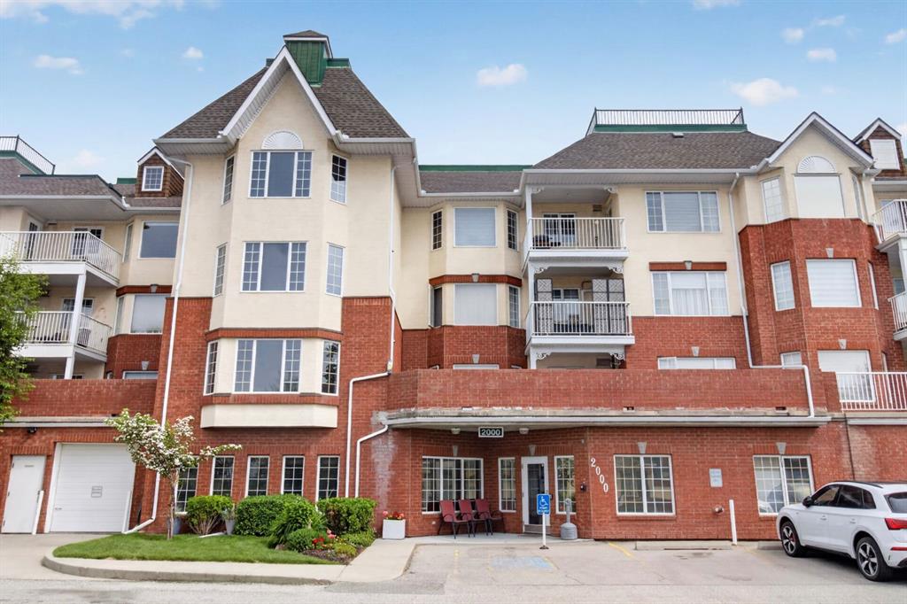 Picture for 314, 2314 Sienna Park Green SW