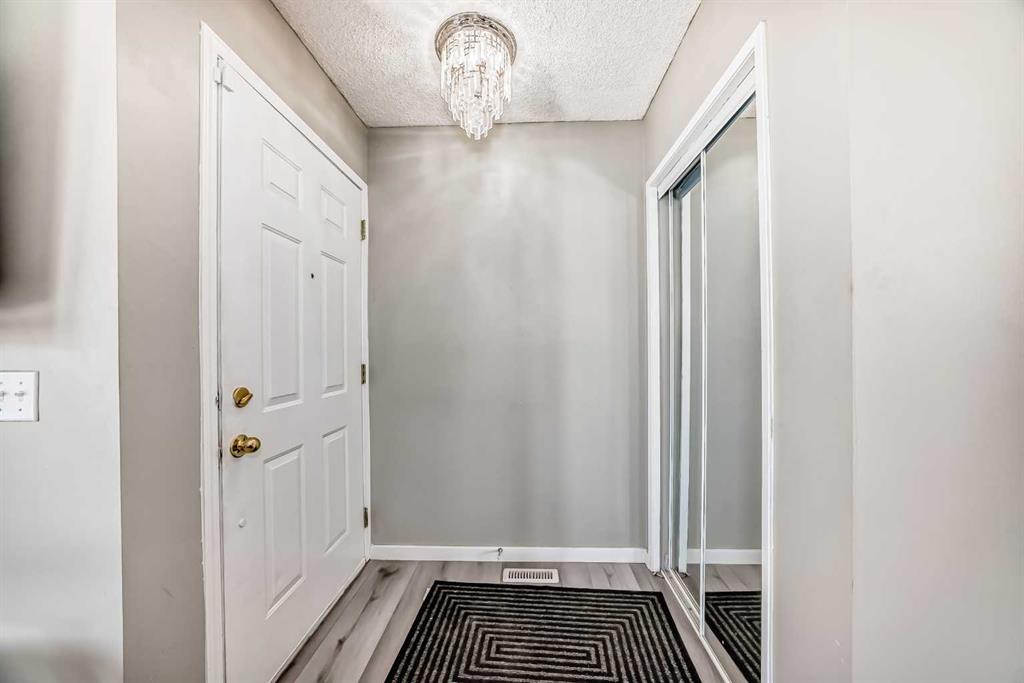 Picture for 111 Martin Crossing Close NE