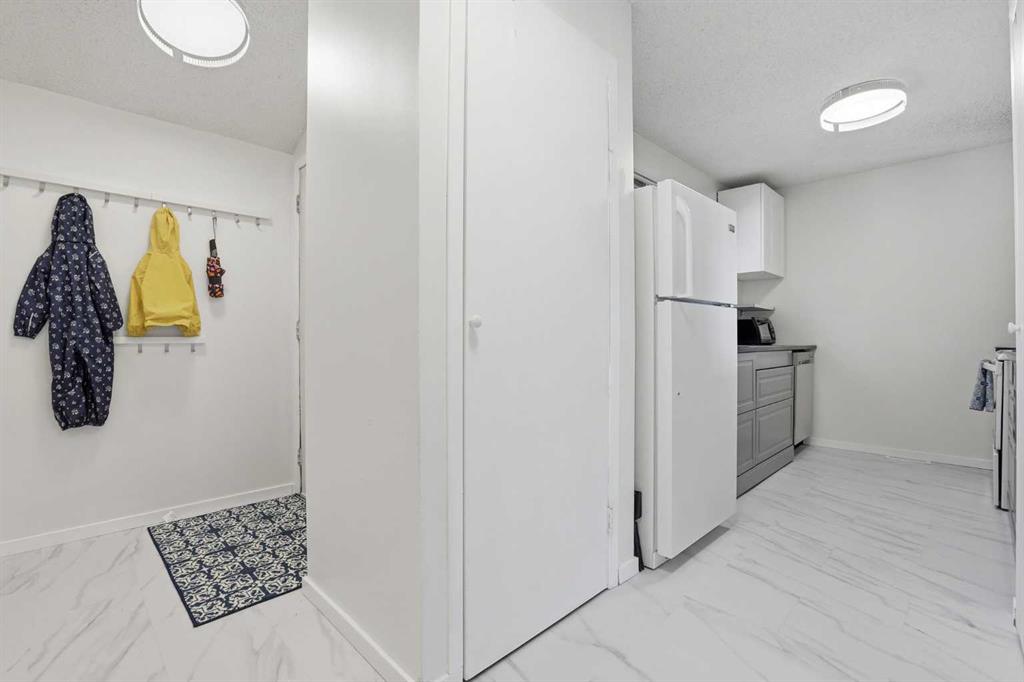 Picture for 13, 131 Templehill Drive NE