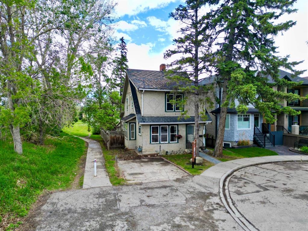 Picture for 2452 28 Avenue SW