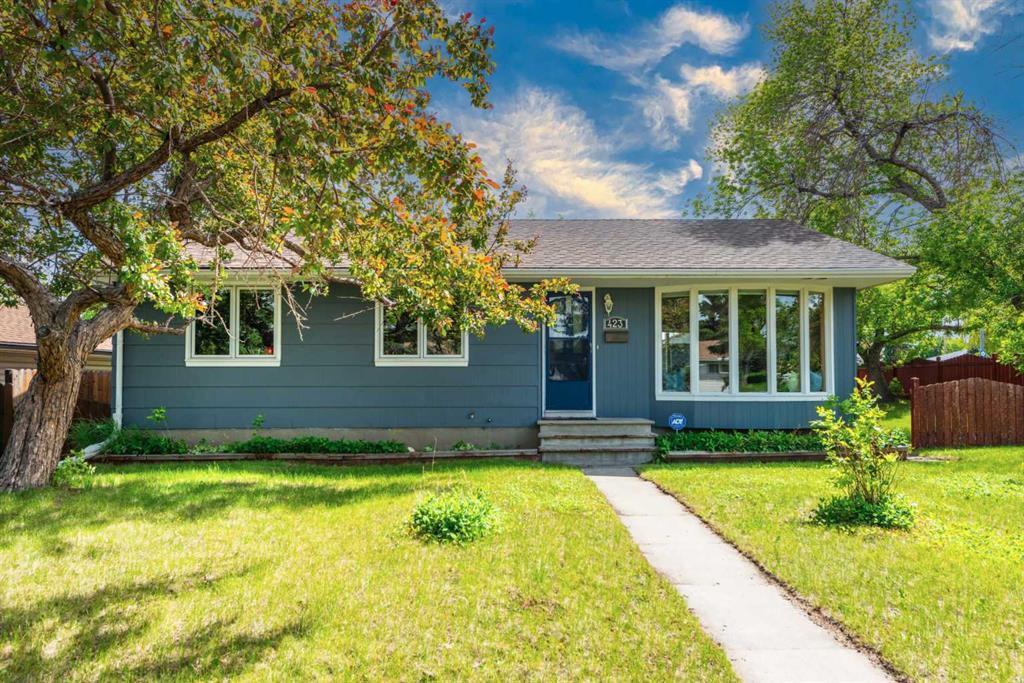 Picture for 423 Spyhill Road NW